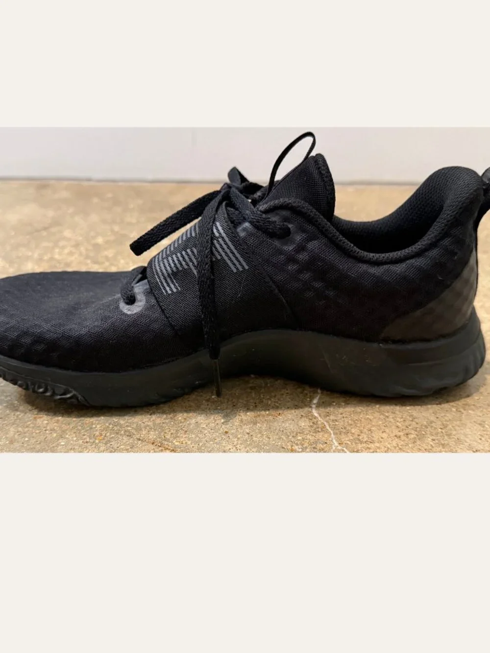 Nike Air Max Training Shoes Black Women’s Size 8.5 - Picture 7 of 9